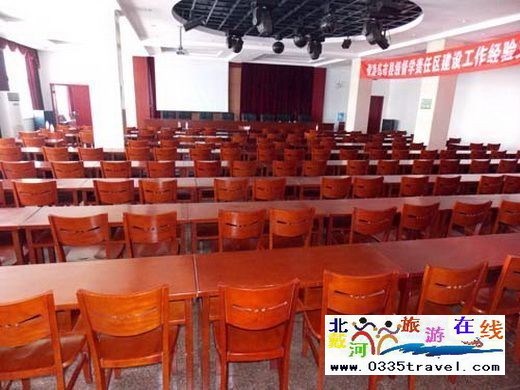 黄金海岸军休大酒店